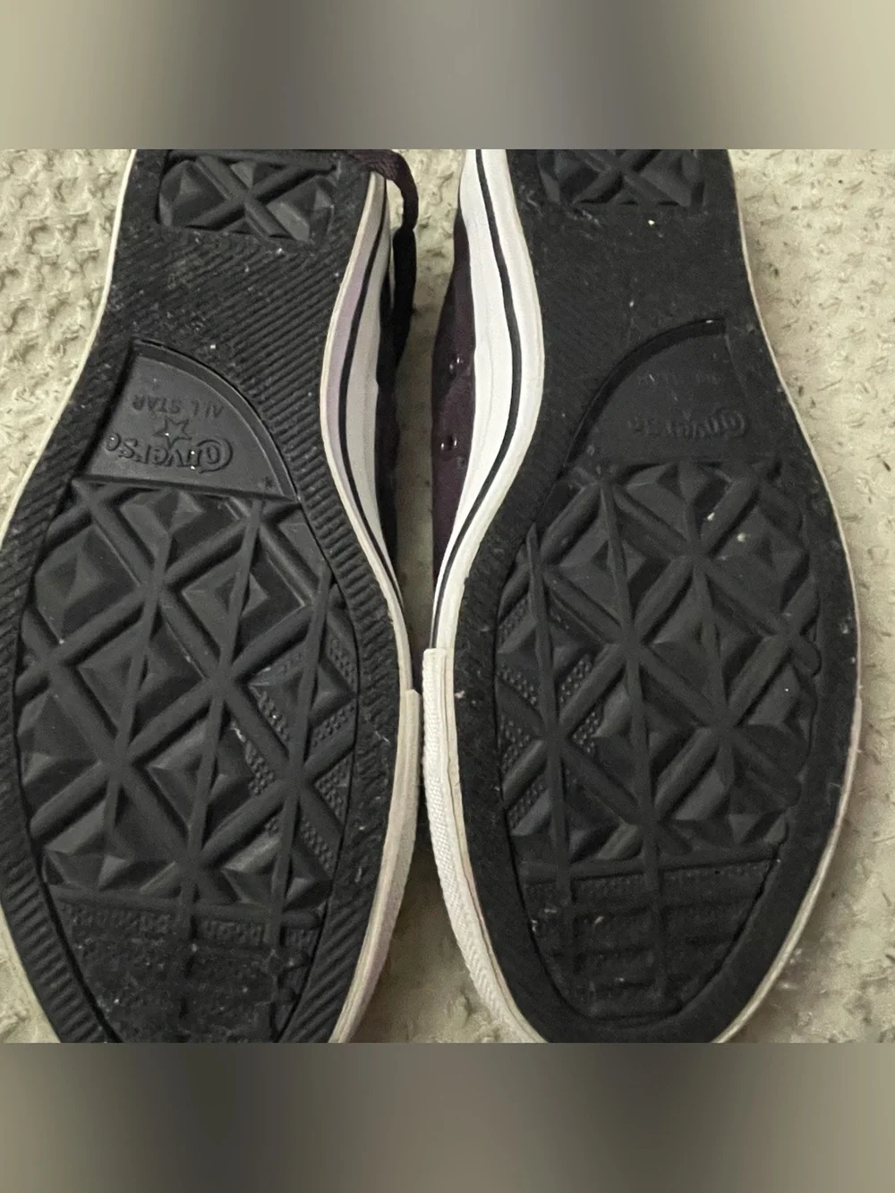 Converse Low-Top Canvas Sneakers in plum size 8.5 - Picture 6 of 8